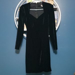 BLACK VELVET DRESS